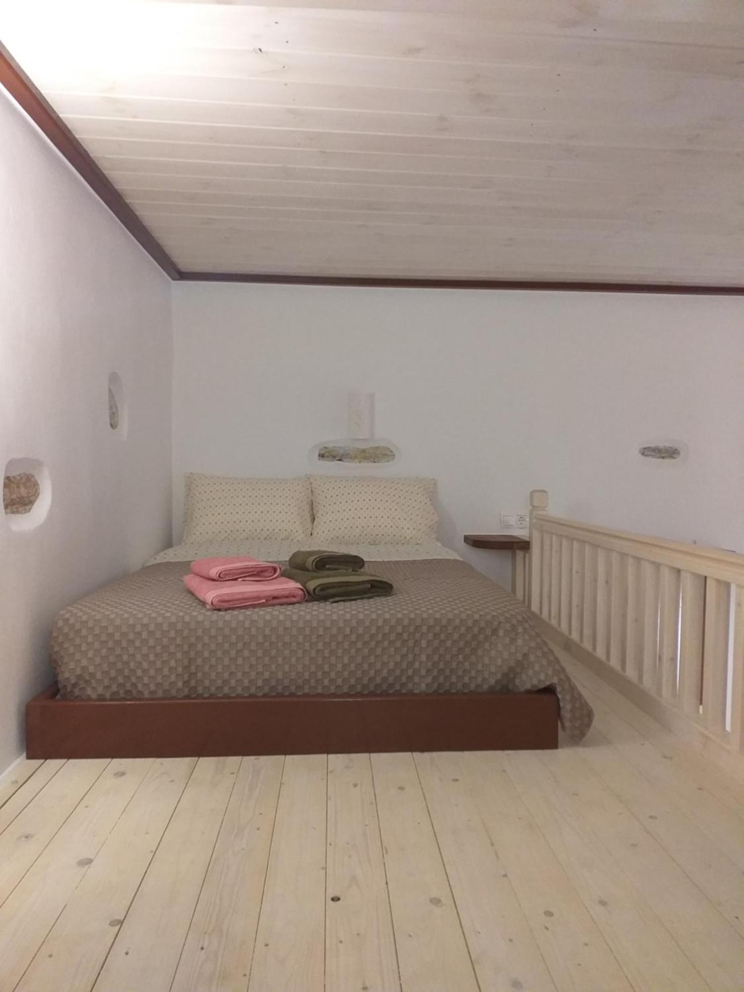 Imellos Apérathos Pokoj fotografie